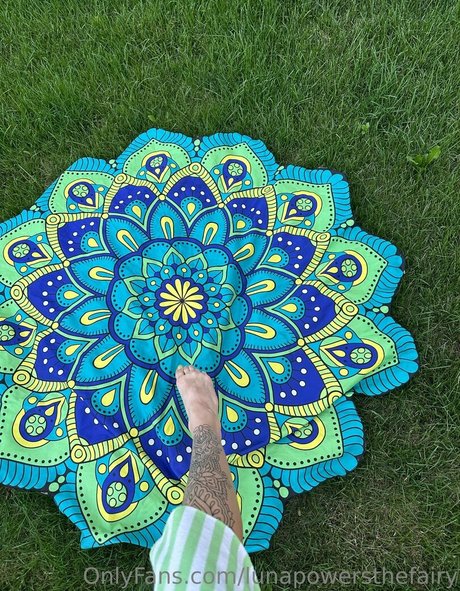 lunapowersthefairy pornstar naked photo