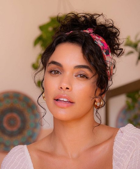 Giovana Cordeiro model exclusive archive