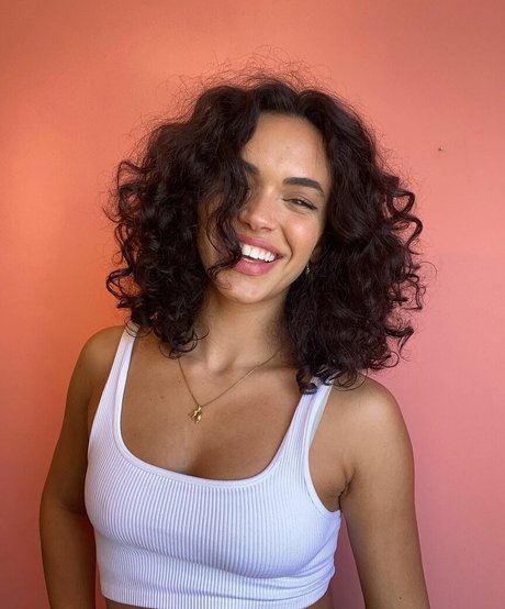 Giovana Cordeiro nice star pic