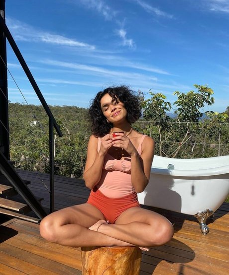 Giovana Cordeiro perfect pornstar image