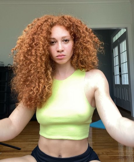 Sammypicone pornstar erotic photo