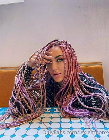 lexiemoonx sexy model images