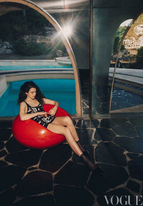 Margaret Qualley pretty pornstar img