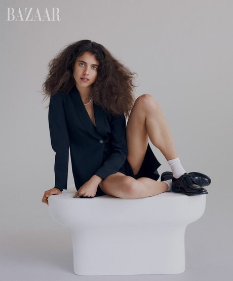 Margaret Qualley naked actress pictures