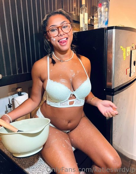 katieswrdvip star xxx picture