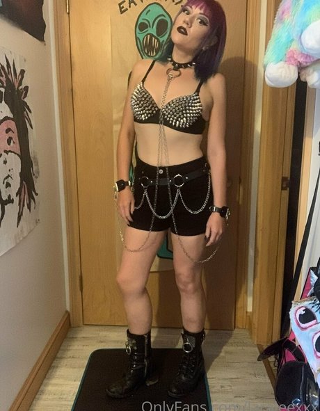 shemale outdoor onlyfans naked photo