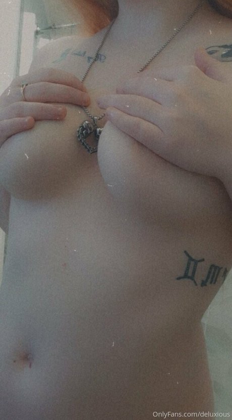 deluxious xxx pornstar pics