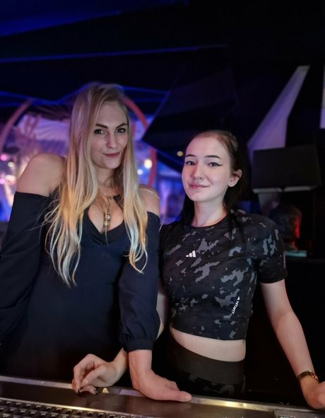 tits onlyfans erotic image