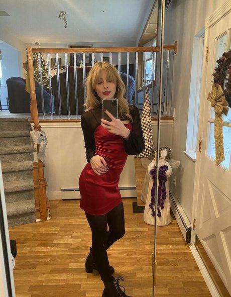 blonde handjob onlyfans sexy pics