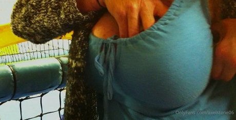 axelstone06 perfect star pic