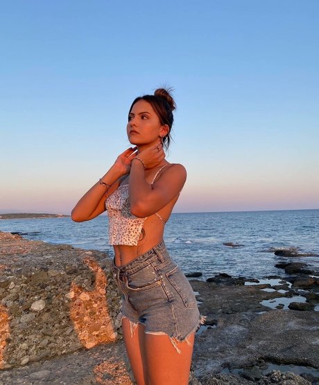 Zeynep Kurubacak beautiful pornstar pics