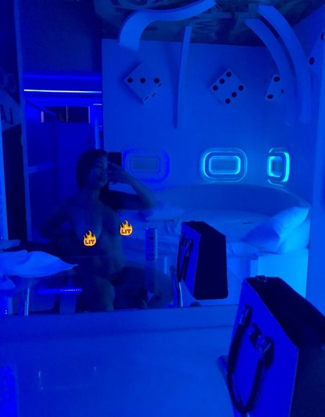 ofcbea_ nice model gallery