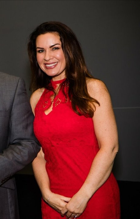 Local TV Presenters nude model pictures