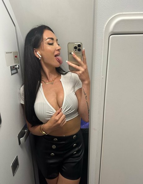 zuzutravels model perfect archive