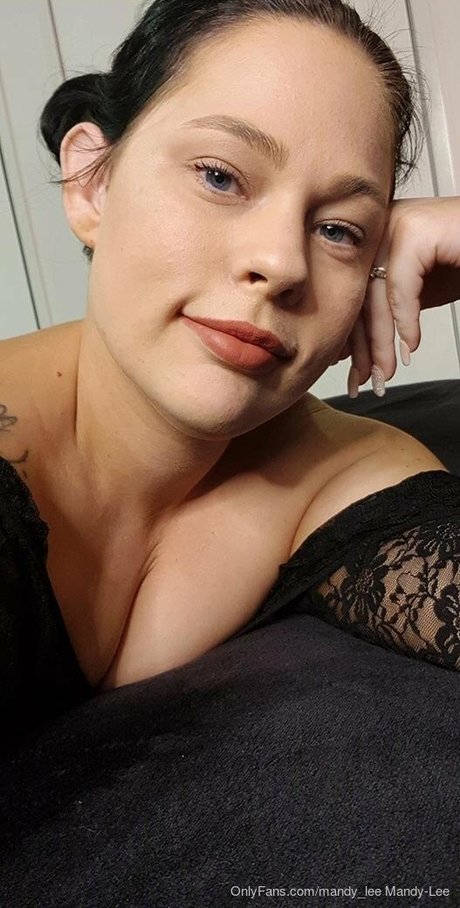 Mandy Lee xxx actress pictures