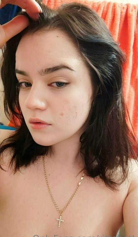 blogger onlyfans pornographic picture