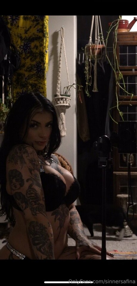 sinnersafina exclusive star img