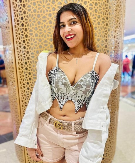 Tanya Chaudhari porn star img