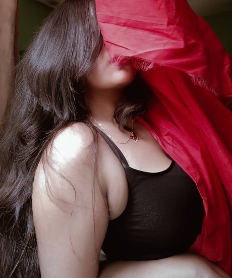 Maya Diba art actress photo