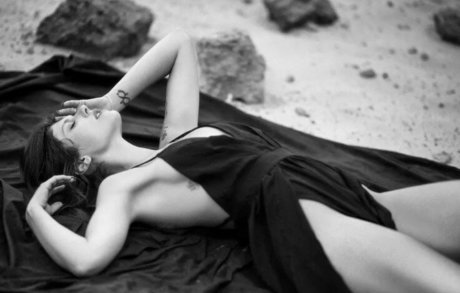 madame clarisse adult model image