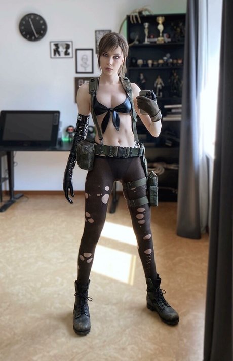 Olga Haku Frau haku model adult photo