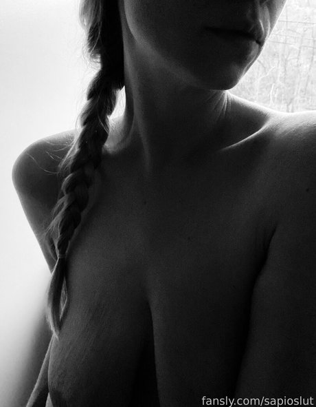 sapioslut free model pics