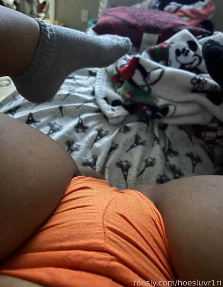 hoesluvr1ri nudes star photos