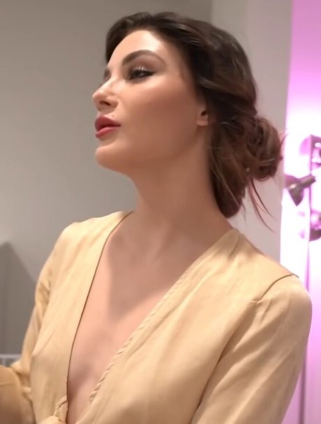 Shawna Della Ricca beautiful actress img