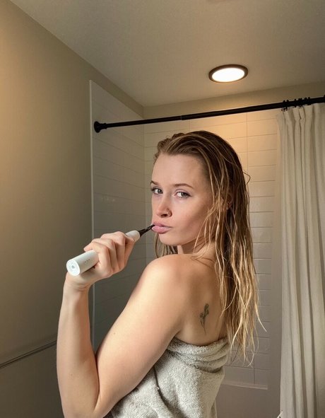 xmimirose pornographic actress pics