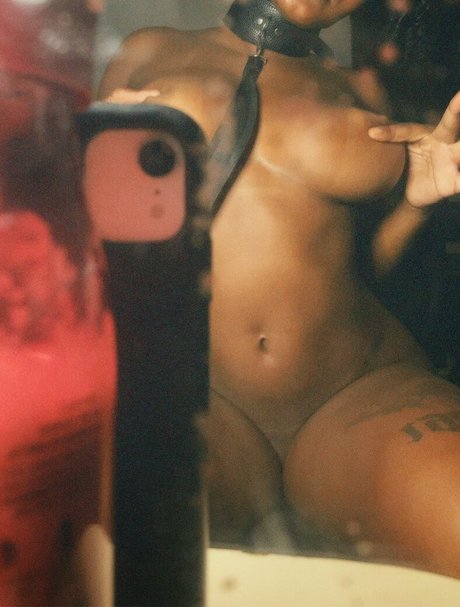 IIrismourax__Iris star nude img