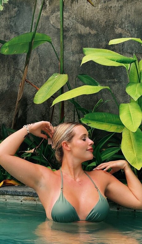 Krista Korenika perfect pornstar pictures