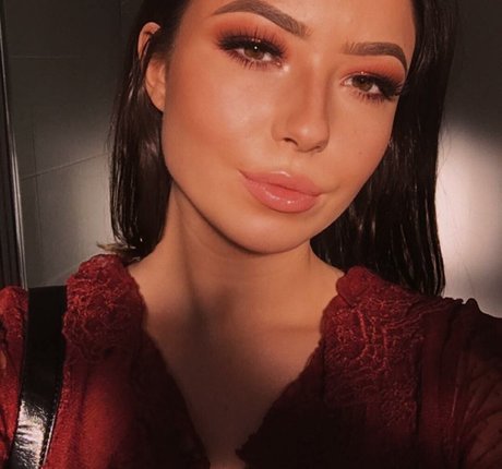 Lydia Harrison star naked pictures