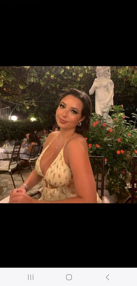 Lydia Harrison model free photos