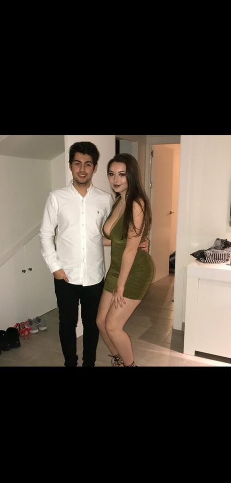 Lydia Harrison model pornographic photo