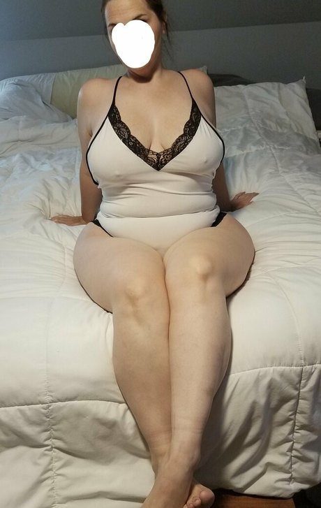 myprettywifesfeet exclusive pornstar pictures