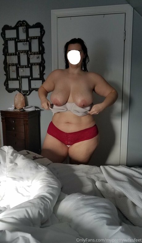 myprettywifesfeet best star photo