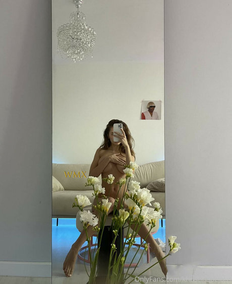 Ayakaomi nudes model pic