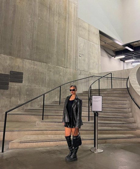 Isabella Evans pretty actress photos