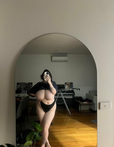 amateur mom onlyfans beautiful naked pic