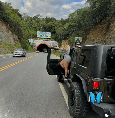 Adxfeels star naked img