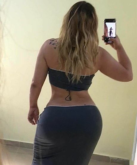 Adxfeels model hd pic