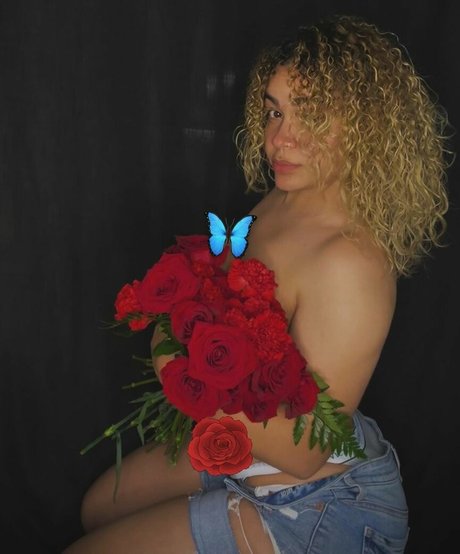 chicks with dicks onlyfans free nude picture