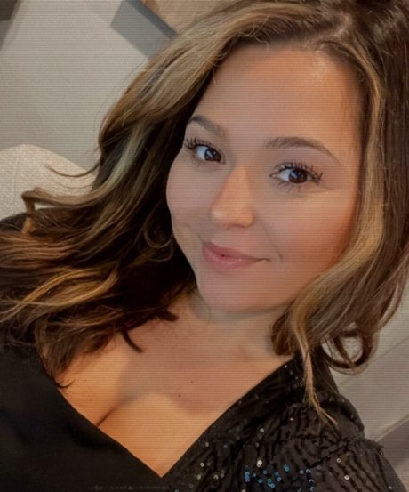 Brittney Lynn Vozar model hd pic