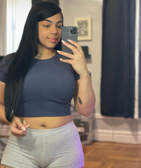 Kay Linx model images