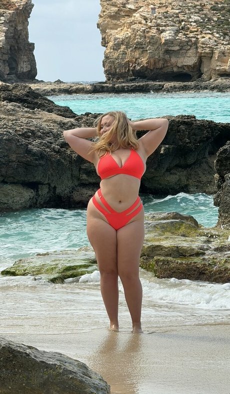 Niki Peacock nude pornstar photos