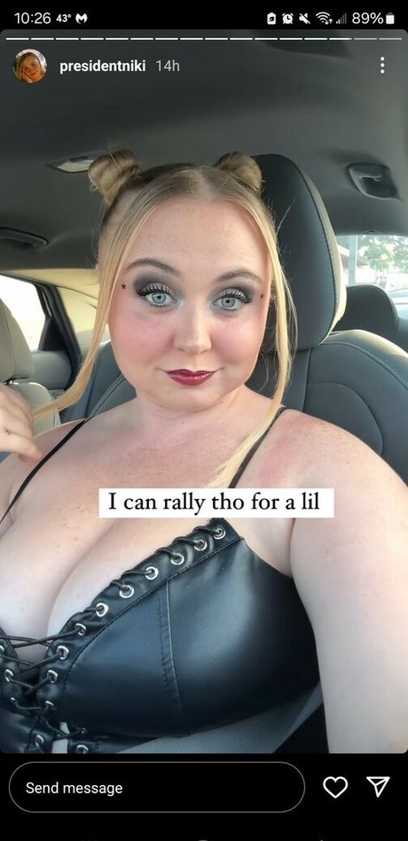 Niki Peacock free model pics