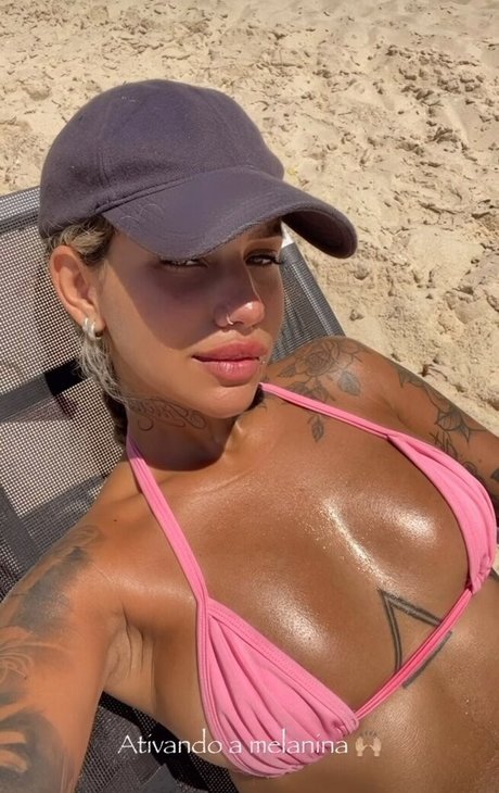 Carol Santos star photos