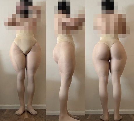 CrimsonBorgia naked model gallery