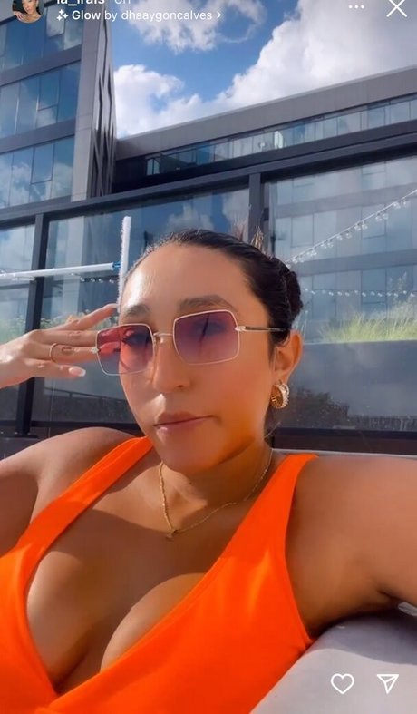 La irais erotic model pics