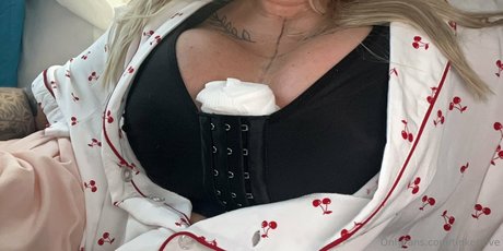 Autumn Rae top pornstar photos